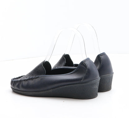 Preworn Womens Blue Leather Slip On Casual UK - UK Size Estimated 3