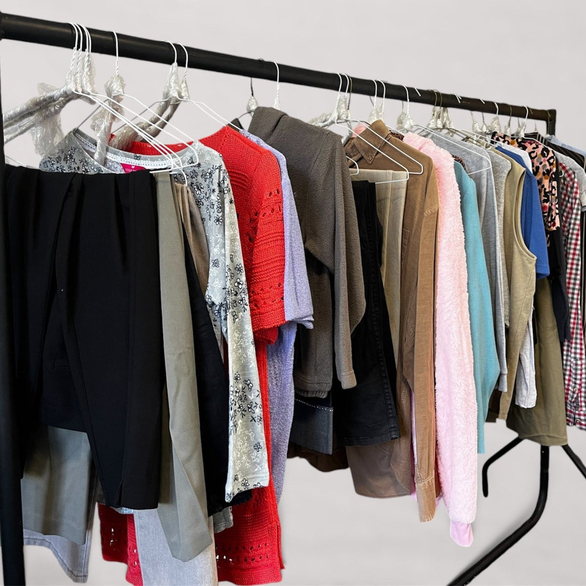Preloved Womens High Street Brands 35-Pack Wholesale Preloved Clothing For Resale - Label