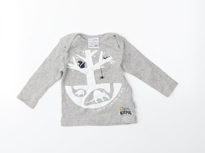 Preworn Baby Grey   Basic T-Shirt Size 3-6 Months