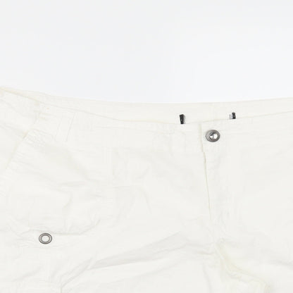 Womens UK Size 44 in Preworn Regular Fit Cargo Shorts