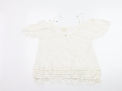 FOREVER 21 Womens Ivory   Basic T-Shirt Size L  - Cut Out Shoulder