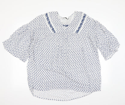 Preworn Womens White Argyle/Diamond  Basic T-Shirt Size 14