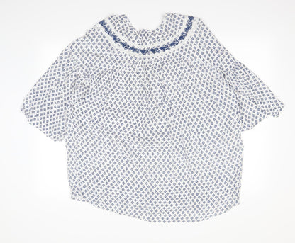 Preworn Womens White Argyle/Diamond  Basic T-Shirt Size 14