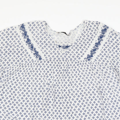 Preworn Womens White Argyle/Diamond  Basic T-Shirt Size 14