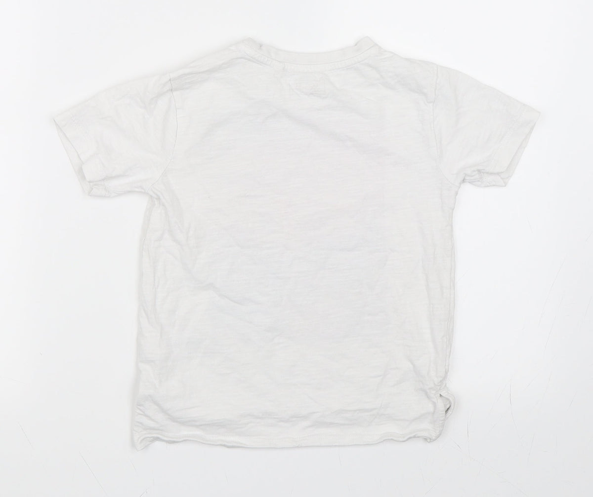 Next Boys White   Basic T-Shirt Size 5 Years