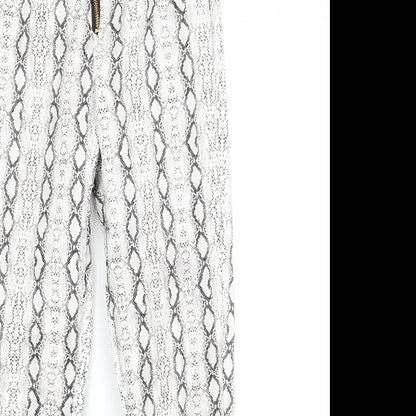 Womens UK Size 6 PRETTYLITTLETHING Regular Fit  White Trousers