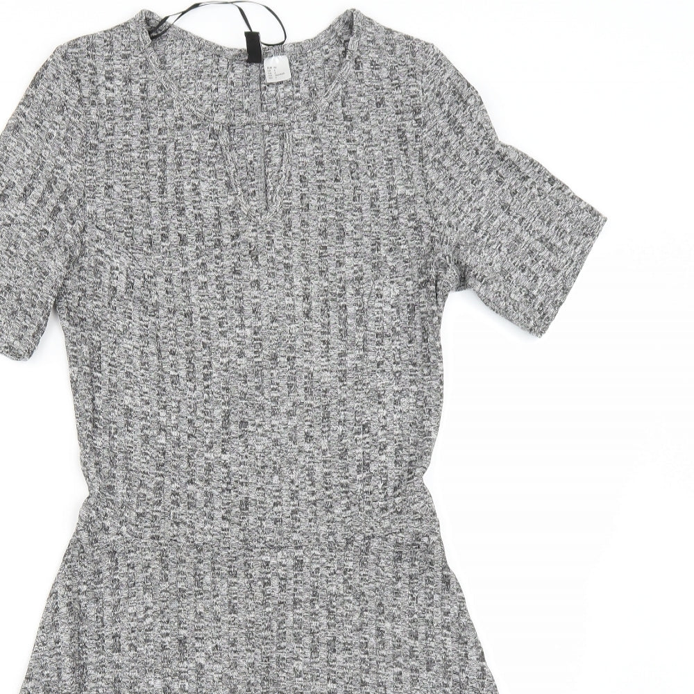 H&M Womens Grey Batik  A-Line  Size 6