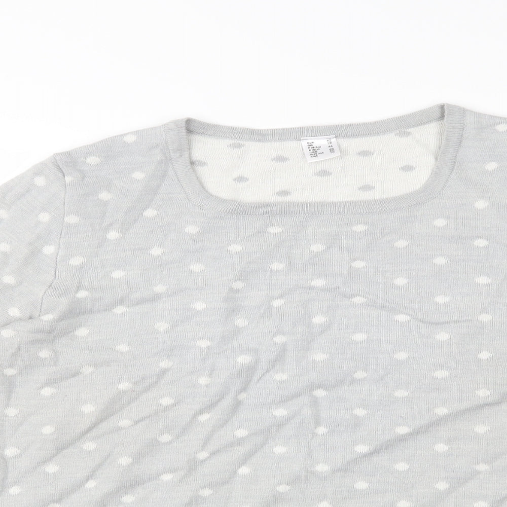 Close-up detail of Preworn women’s grey polka dot jumper, size UK 16