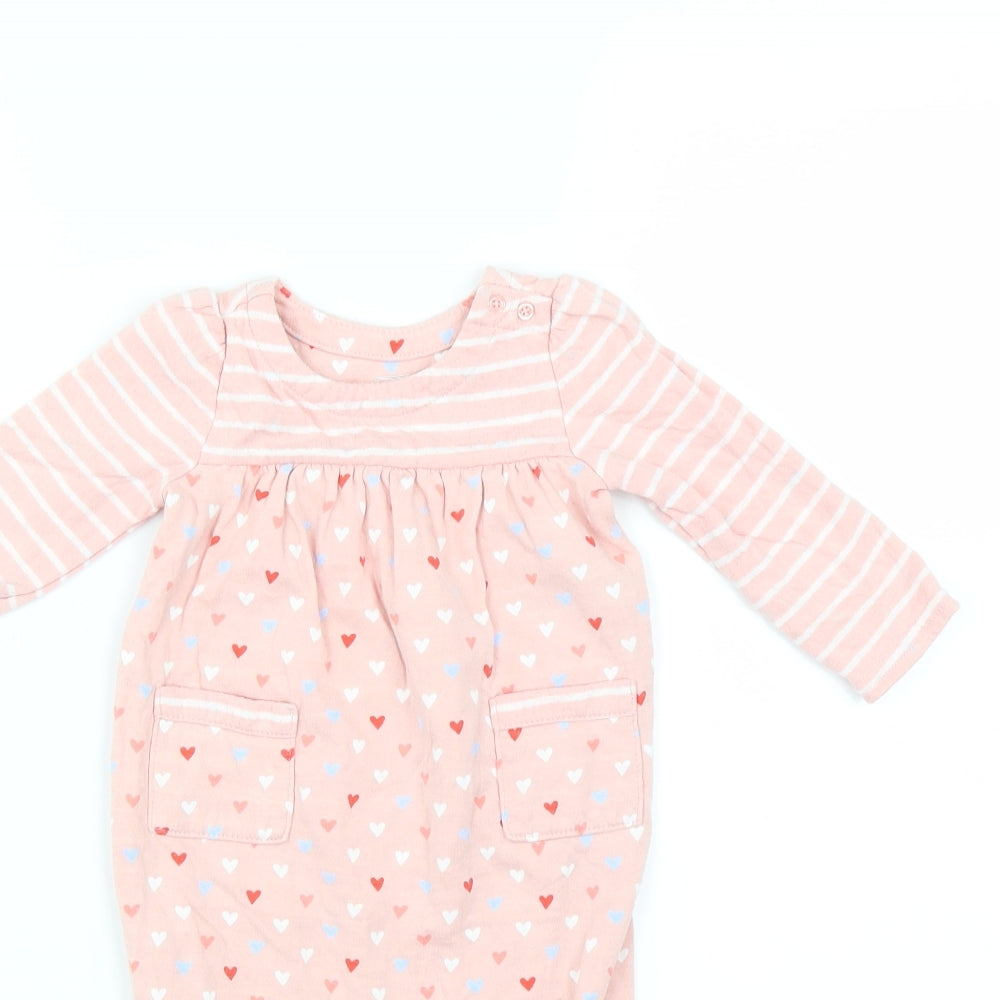 Gap Baby Pink   Babygrow One-Piece Size 6-9 Months  - heart pattern