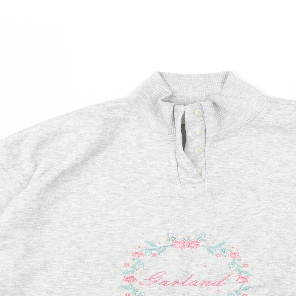 Close-up detail of Nature Republic women’s grey pullover sweatshirt, size S