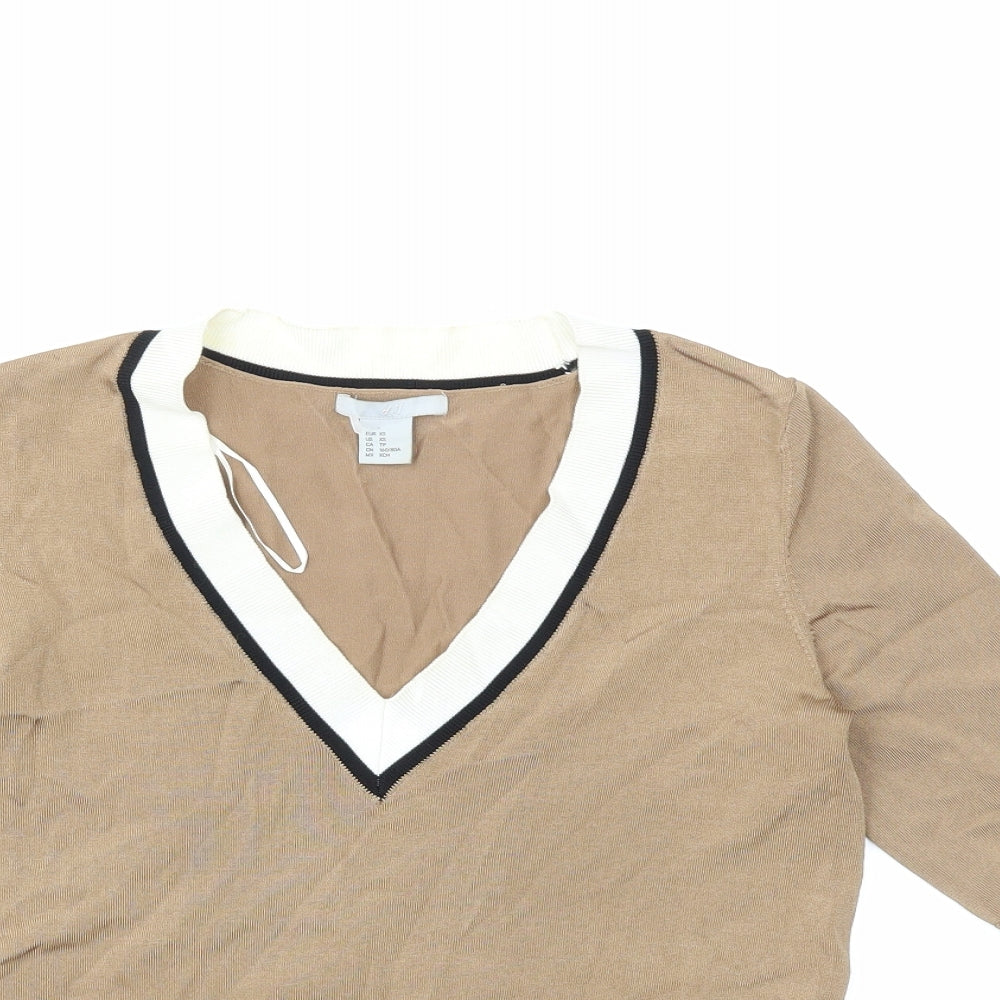 Close-up detail of H&M women’s brown knit jumper, size XS
