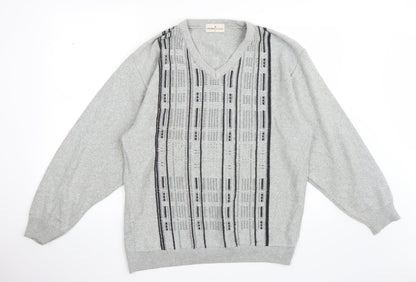 Additional front view of Carabou women’s grey jumper, size L