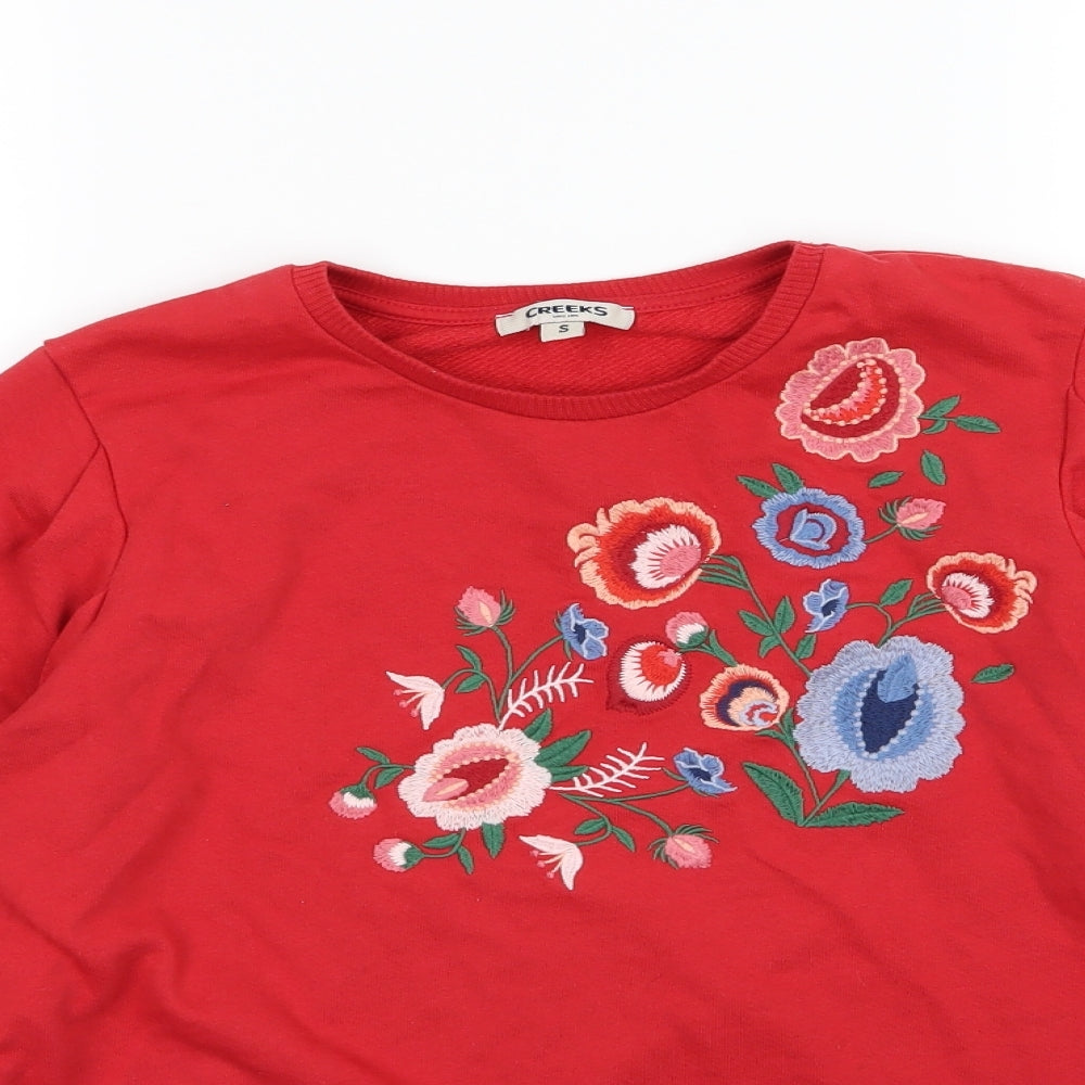 Close-up detail of Creeks women’s red floral jersey pullover sweatshirt, size S