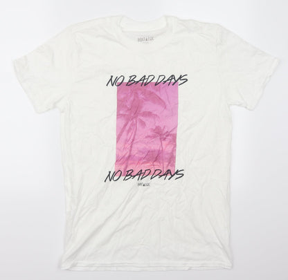 Nostalgic Mens White    T-Shirt Size M  - No Bad Days