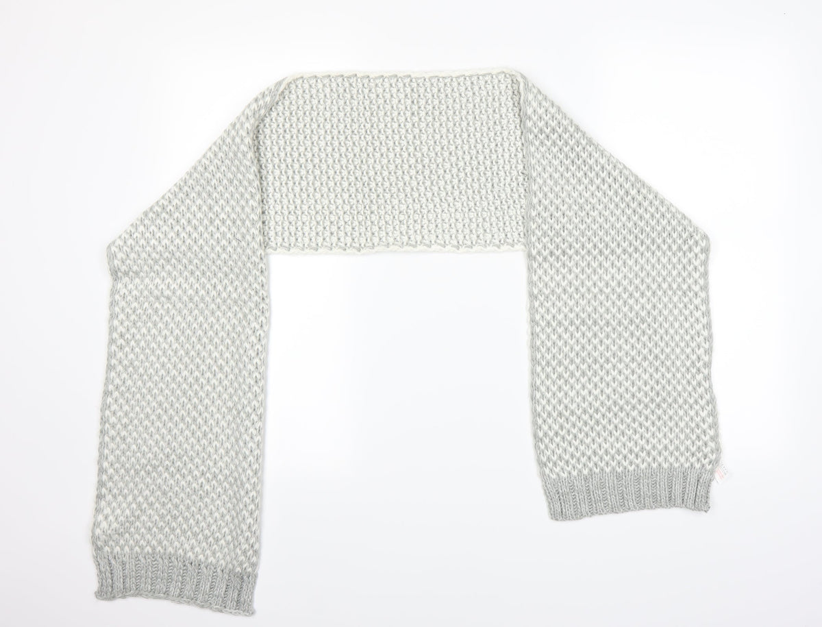 Front view of Primark Grey