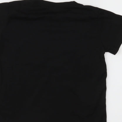 Brand and care label for Preworn boys’ black basic t-shirt, size S
