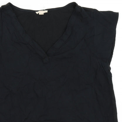 Womens UK Size S Spirit Black Basic T-Shirt