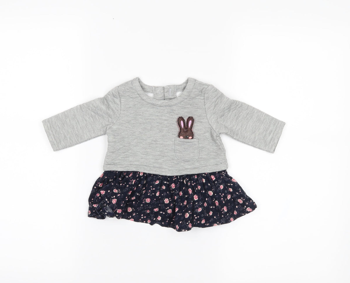 Additional front view of Matalan girls’ grey jumper, size 0-3, months