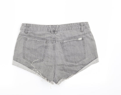Womens UK Size 28 in Preworn Regular Fit Cut-Off Shorts