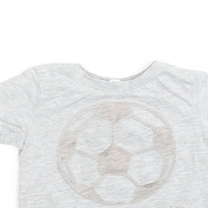 Close-up detail of H&M boys’ grey batik rayon basic t-shirt, size 5, years