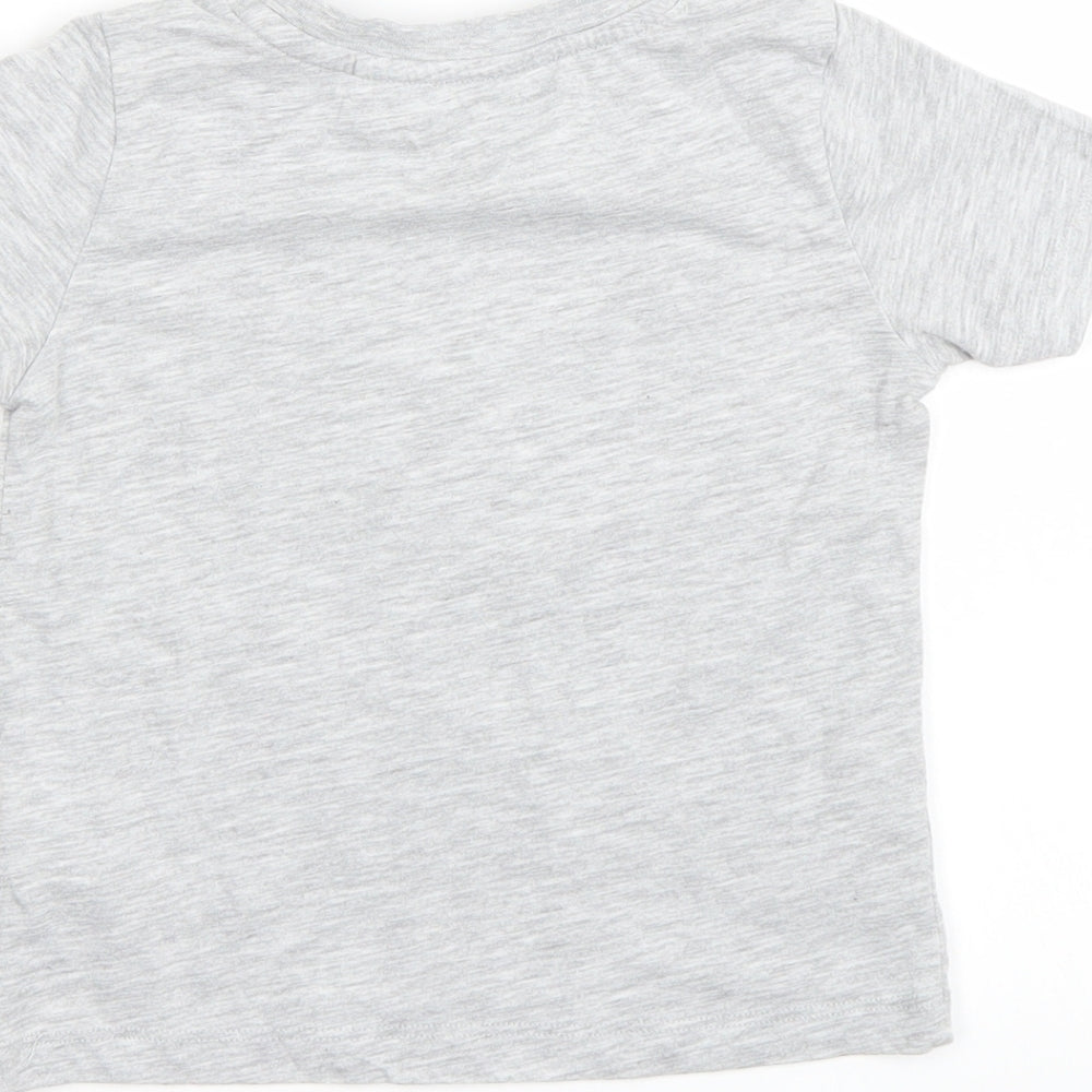 Brand and care label for H&M boys’ grey batik rayon basic t-shirt, size 5, years