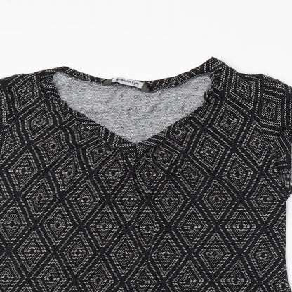 Bonmarché Womens Black Geometric  Basic T-Shirt Size 2
