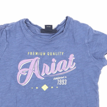 Close-up detail of Ariat girls’ blue basic t-shirt, size S