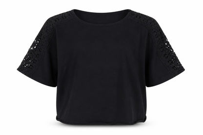 Front view of New Look girls’ black basic t-shirt, size 12-13, years