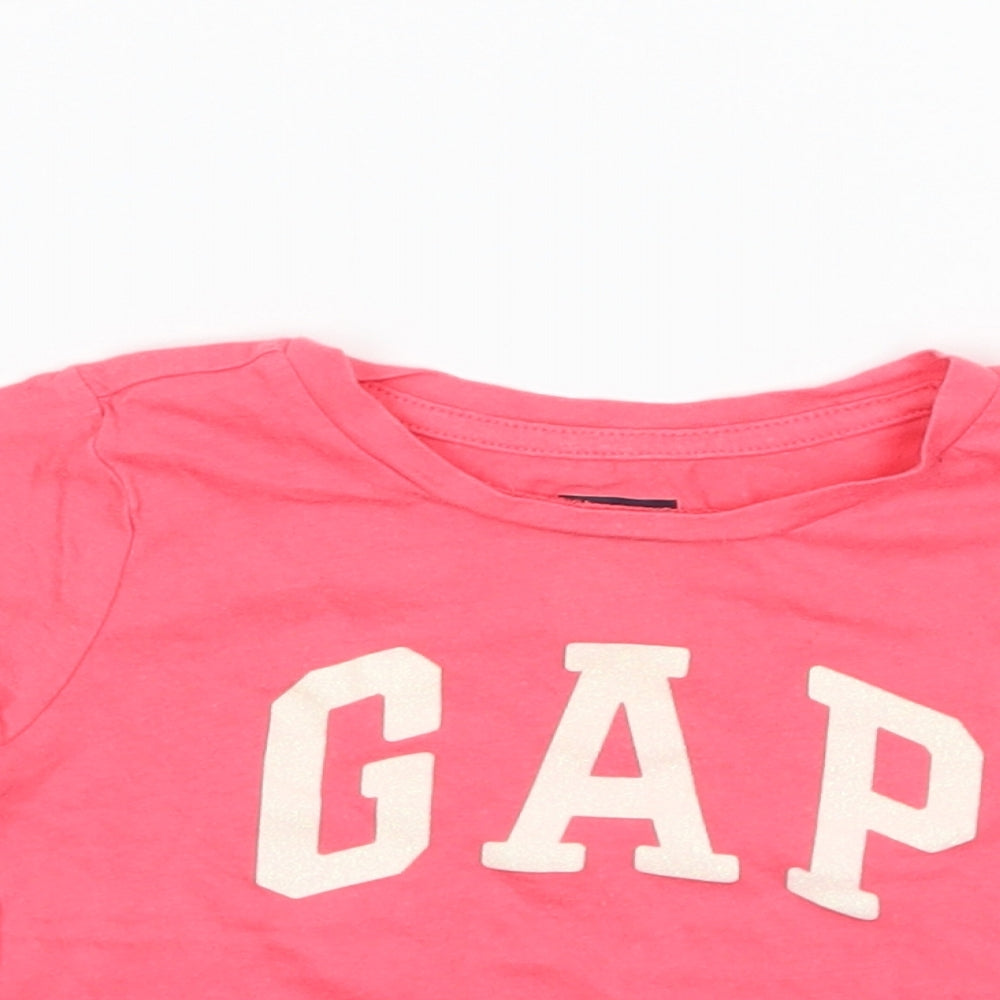 Close-up detail of Gap girls’ pink basic t-shirt, size 2, years