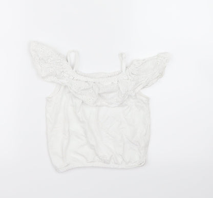 Additional front view of Very girls’ white basic blouse, size 3-4, years