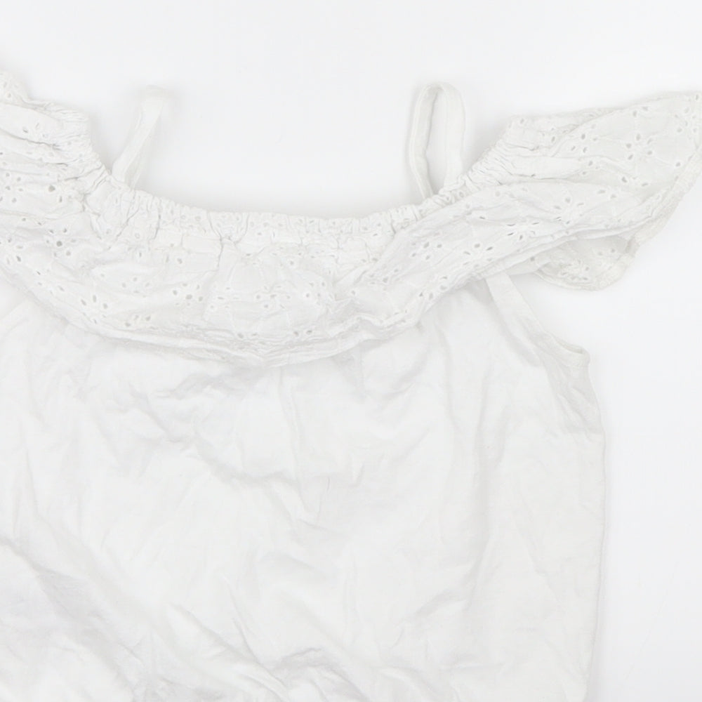 Brand and care label for Very girls’ white basic blouse, size 3-4, years