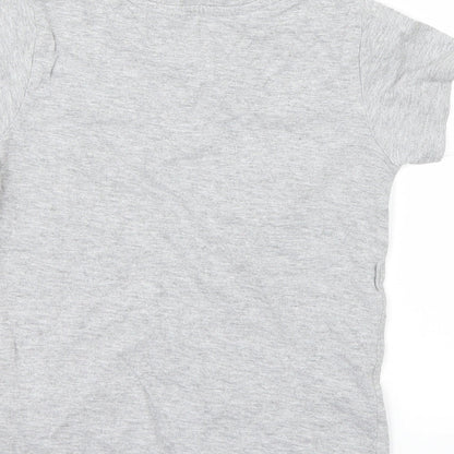 Preworn Boys Grey   Basic T-Shirt Size 4-5 Years