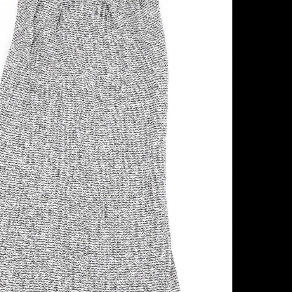 Close-up detail of Risskio women’s black a-line, size S