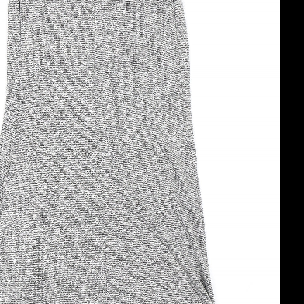 Brand and care label for Risskio women’s black a-line, size S