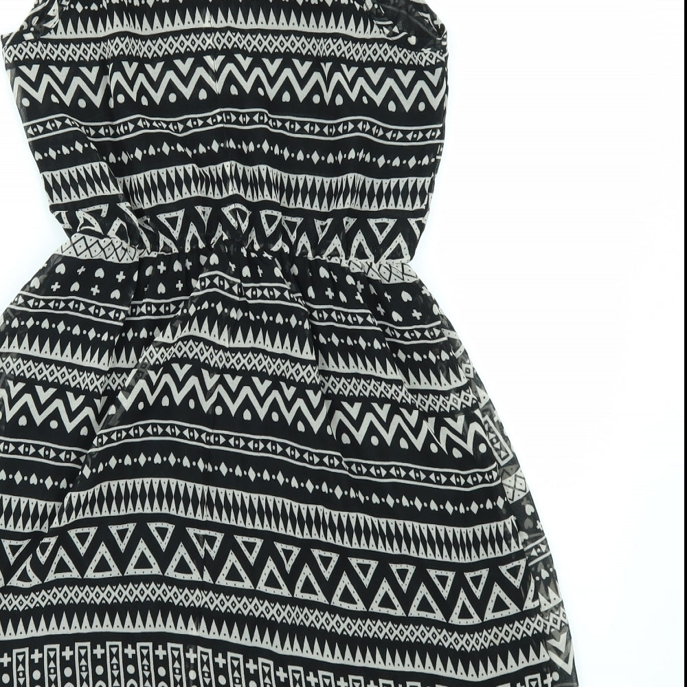 Divided by H&M Womens Black Geometric  A-Line  Size 8  - Dipped hem