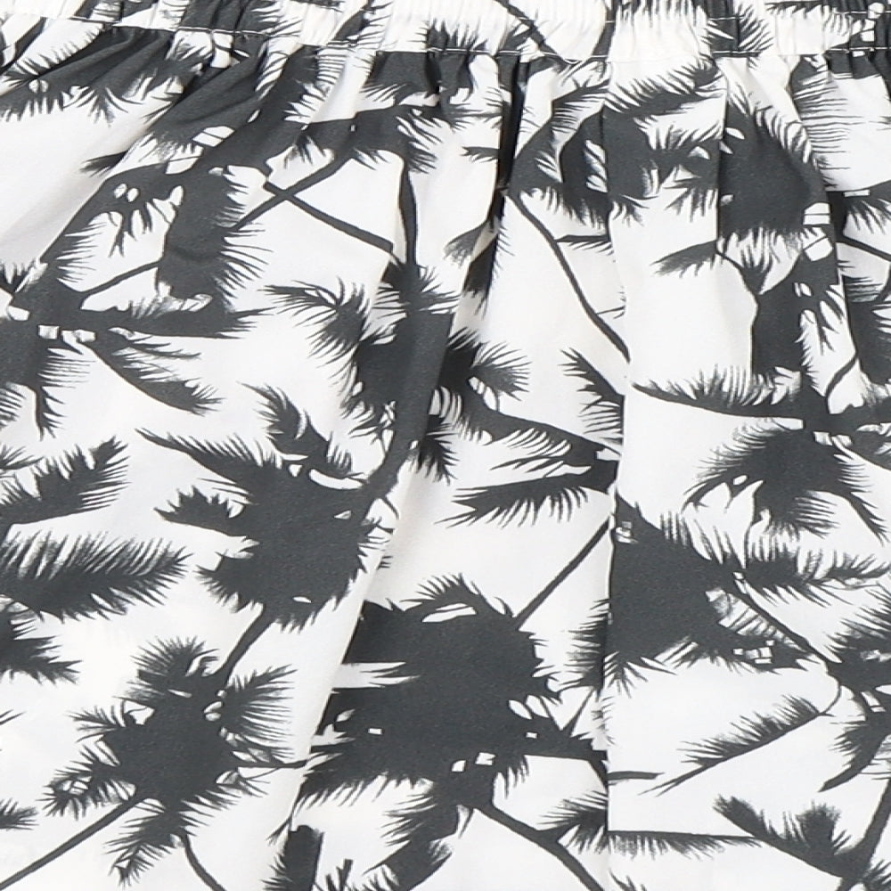 Only Womens White Floral  Hot Pants Shorts Size 6