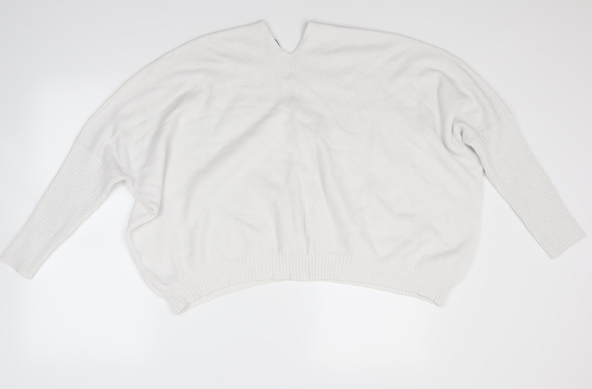 Preworn Womens White   Pullover Jumper Size M