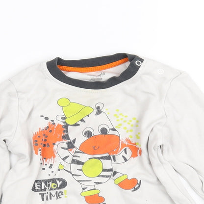 miniworld  White   Basic T-Shirt Size 24 Months