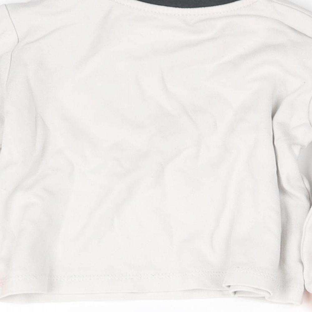 miniworld  White   Basic T-Shirt Size 24 Months