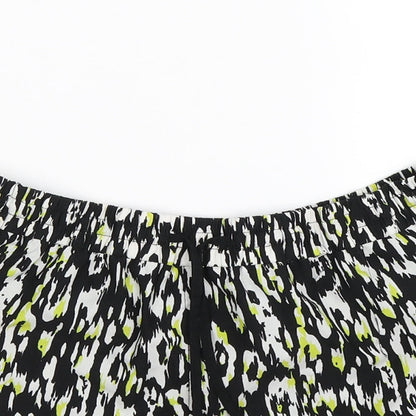 denim co Womens White Geometric Satin Sweat Shorts Size 8