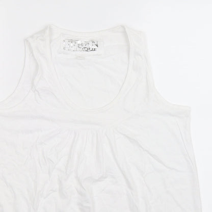 Urban Boutique Womens White   Basic Tank Size 16