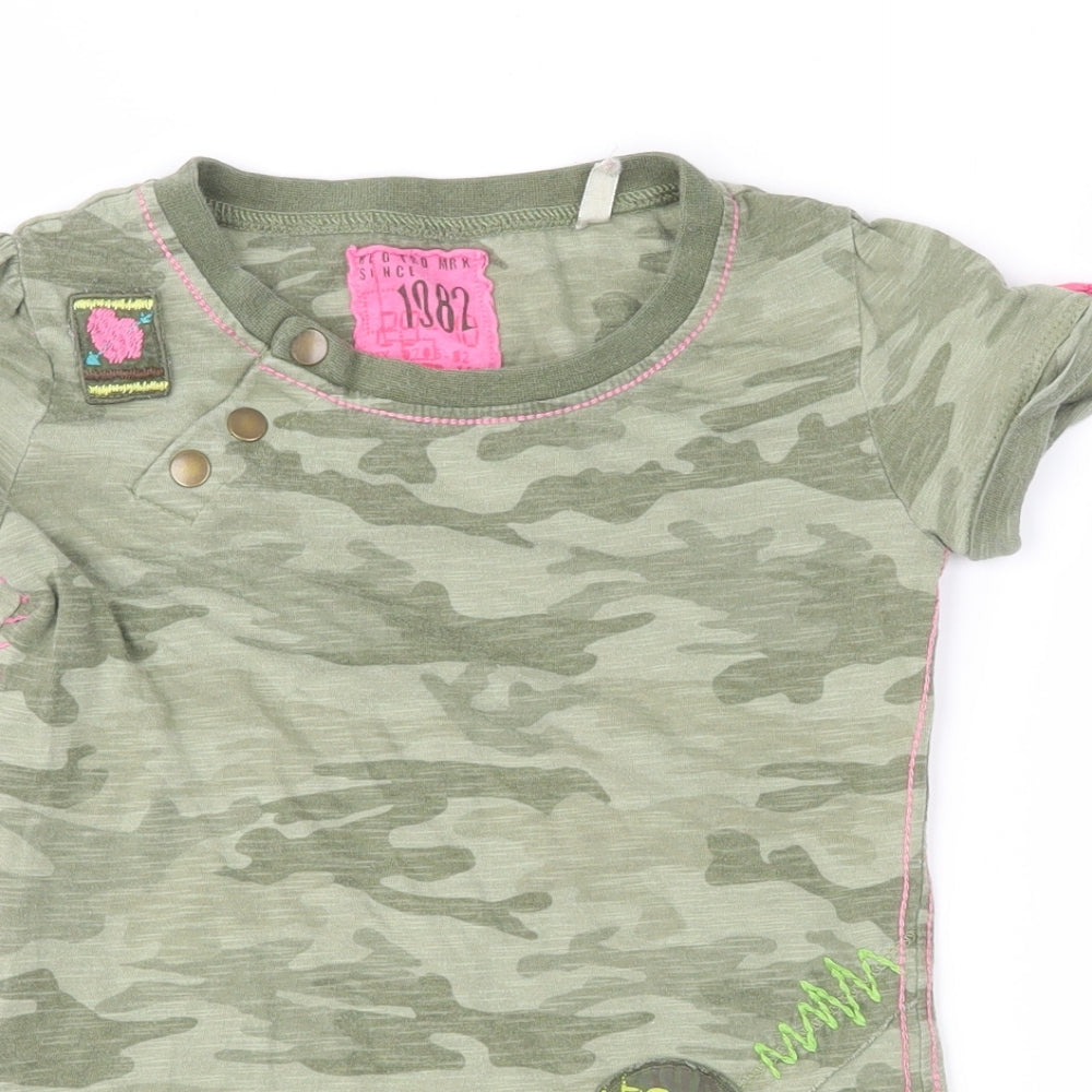 NEXT Girls Green Camouflage  Pullover T-Shirt Size 5 Years