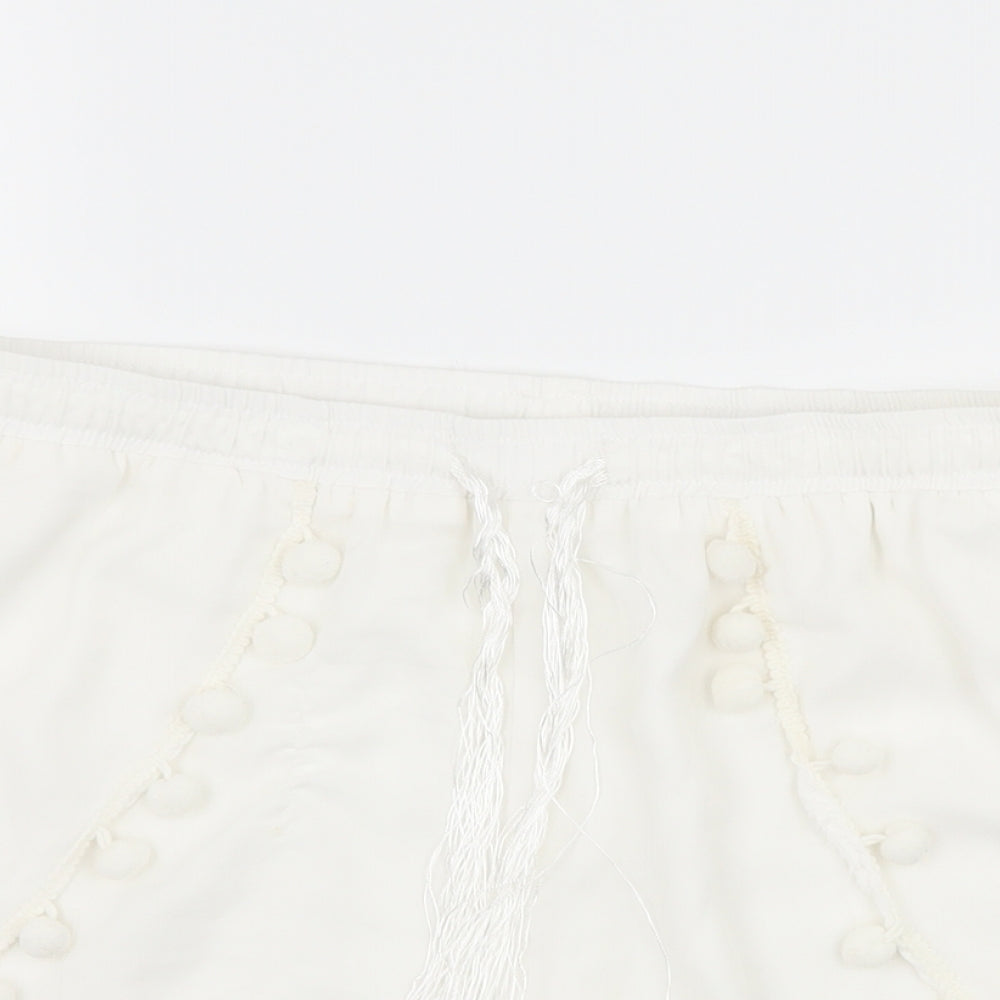 Vera & Lucy Womens White   Hot Pants Shorts Size L - Tassel Hem