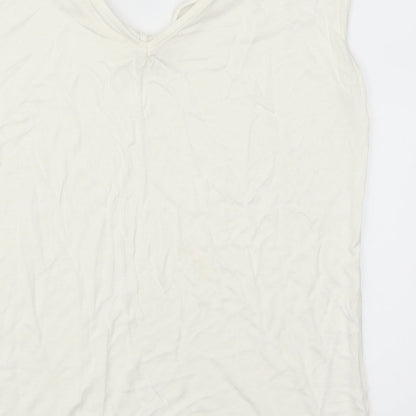 S. Oliver Womens White   Basic T-Shirt Size 10
