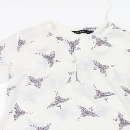 F&F Womens White Geometric  Basic Blouse Size 8