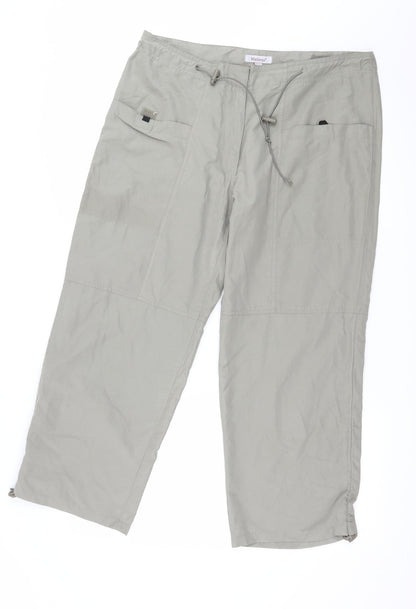 Madonna Womens Green   Cropped Trousers Size XL L25 in
