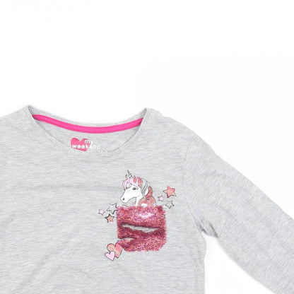 Preworn Girls Grey   Basic T-Shirt Size 8 Years