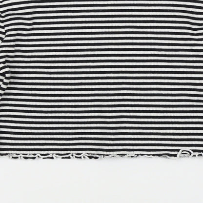 I love girls wear Girls White Striped  Basic T-Shirt Size 7 Years