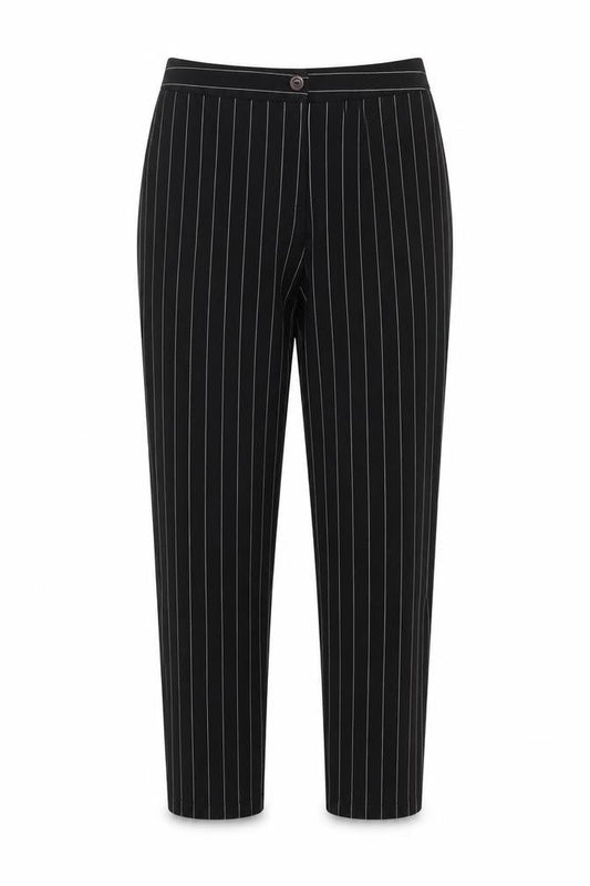 Womens UK Size 6 Boohoo Regular Fit  Black Trousers