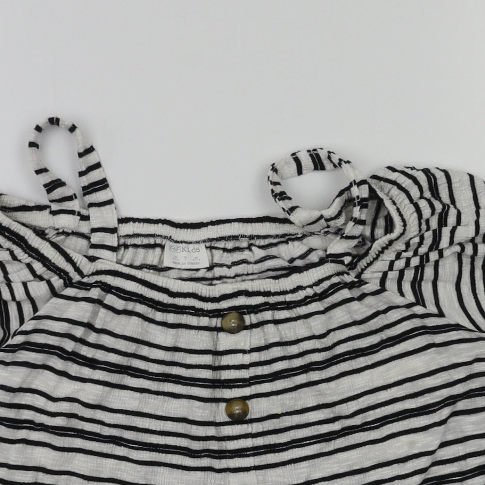 F&F Girls Black Striped  Pullover T-Shirt Size 8-9 Years
